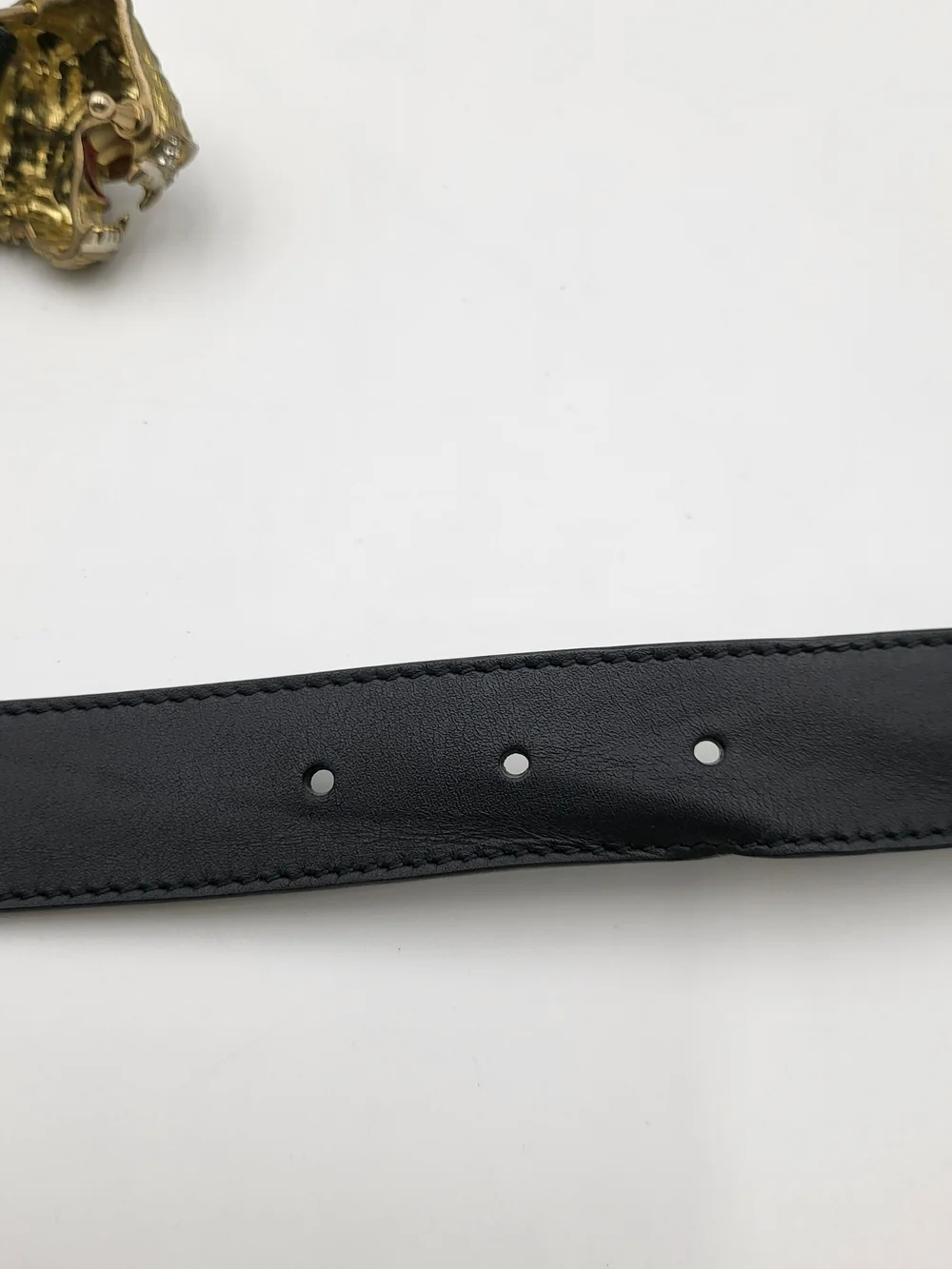 GUCCI Feline Tiger Head Buckle Leather Belt...Authentic..